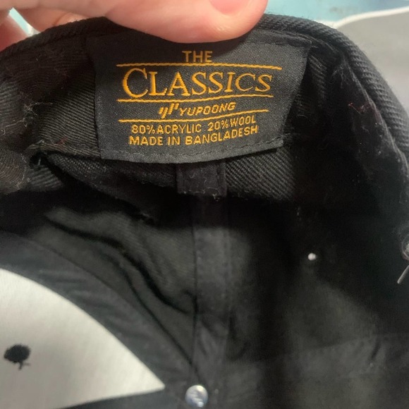 NWOT black white and green 5SOS Concert Merch SnapBack - Picture 5 of 5